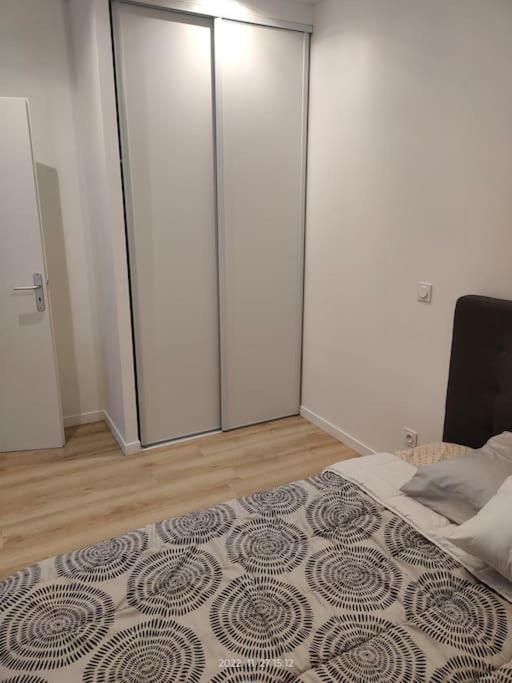 Logement Complet A Villeurbanne Ngoại thất bức ảnh